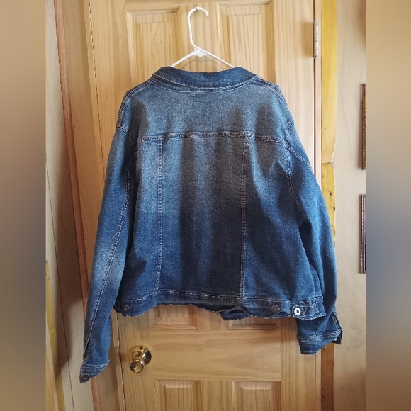 Torrid Denim Jacket- Medium Wash - Picture 4 of 16